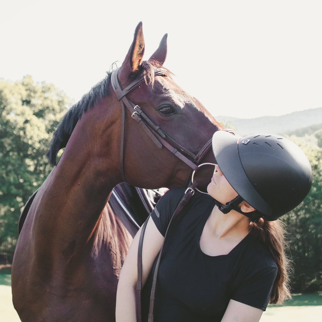 What Should I Wear to Go Horseback Riding? An Equestrian Life